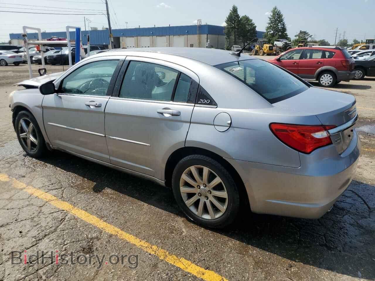 2013 CHRYSLER 200 - VIN: 1C3CCBBG7DN704008 - Photo 2