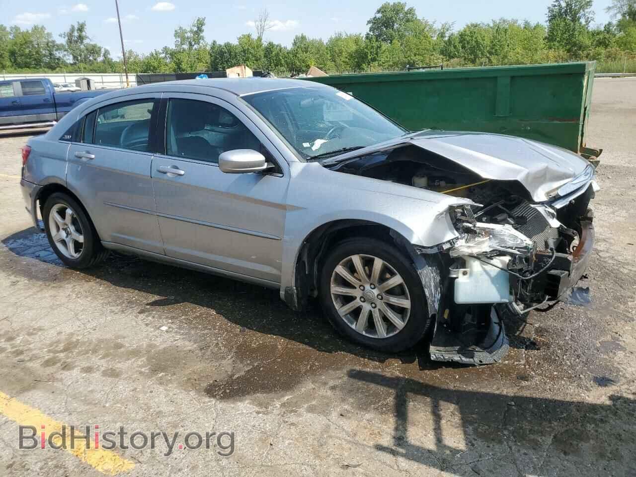 2013 CHRYSLER 200 - VIN: 1C3CCBBG7DN704008 - Photo 4