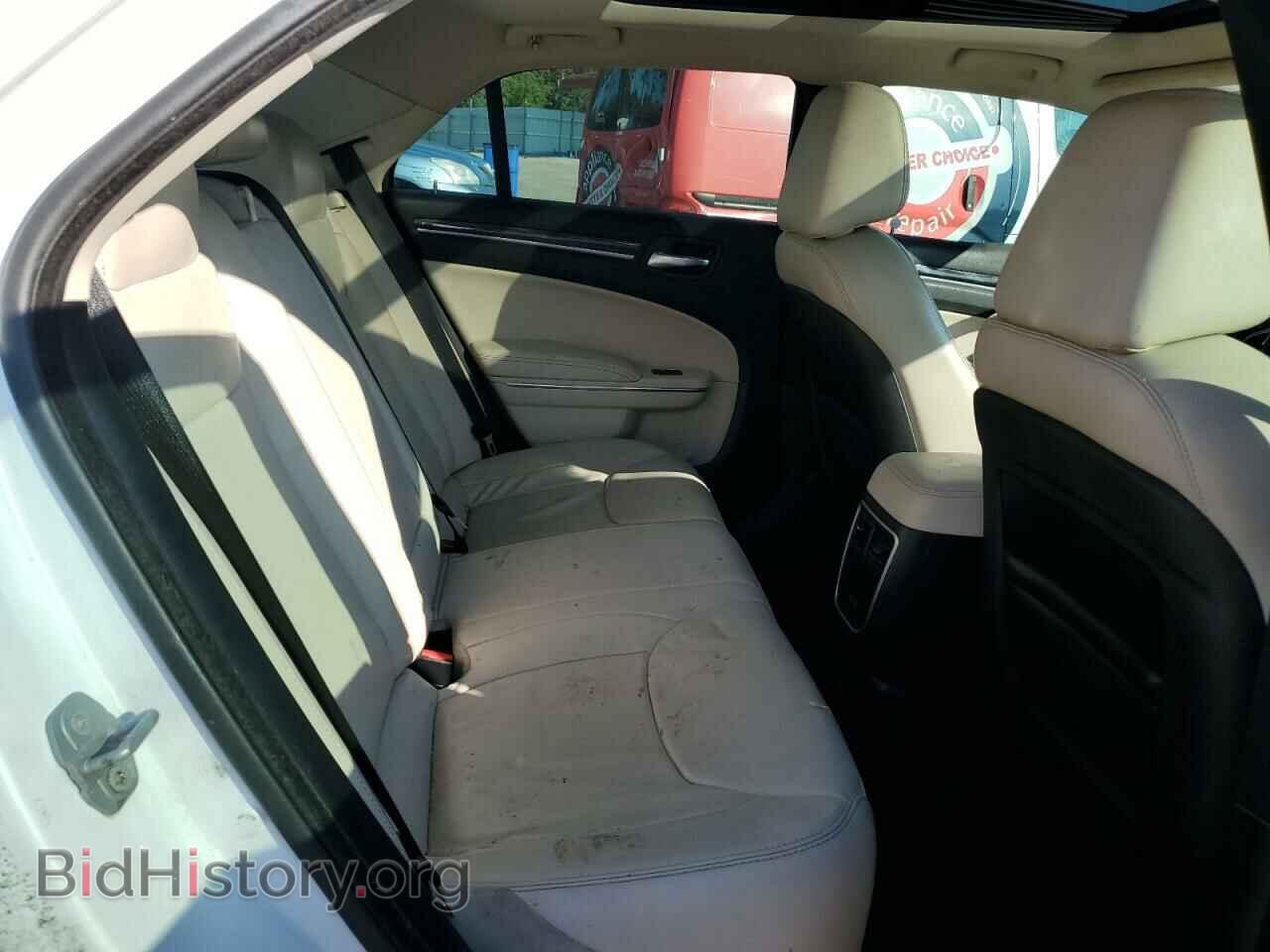 2016 CHRYSLER 300 - VIN: 2C3CCAAG1GH170657 - Фото 10