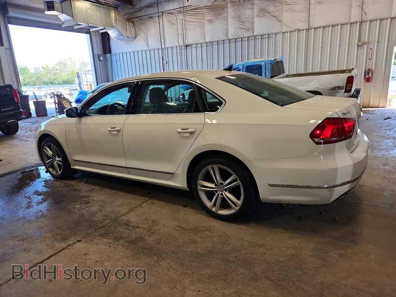 2015 VOLKSWAGEN PASSAT - VIN: 1VWBV7A30FC042877 - Фото 2