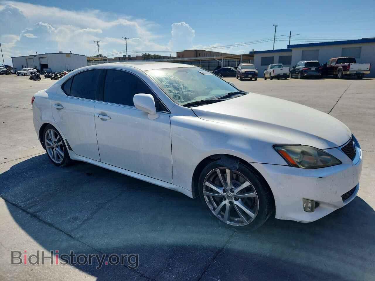2007 LEXUS IS - VIN: JTHBE262X75011985 - Photo 4
