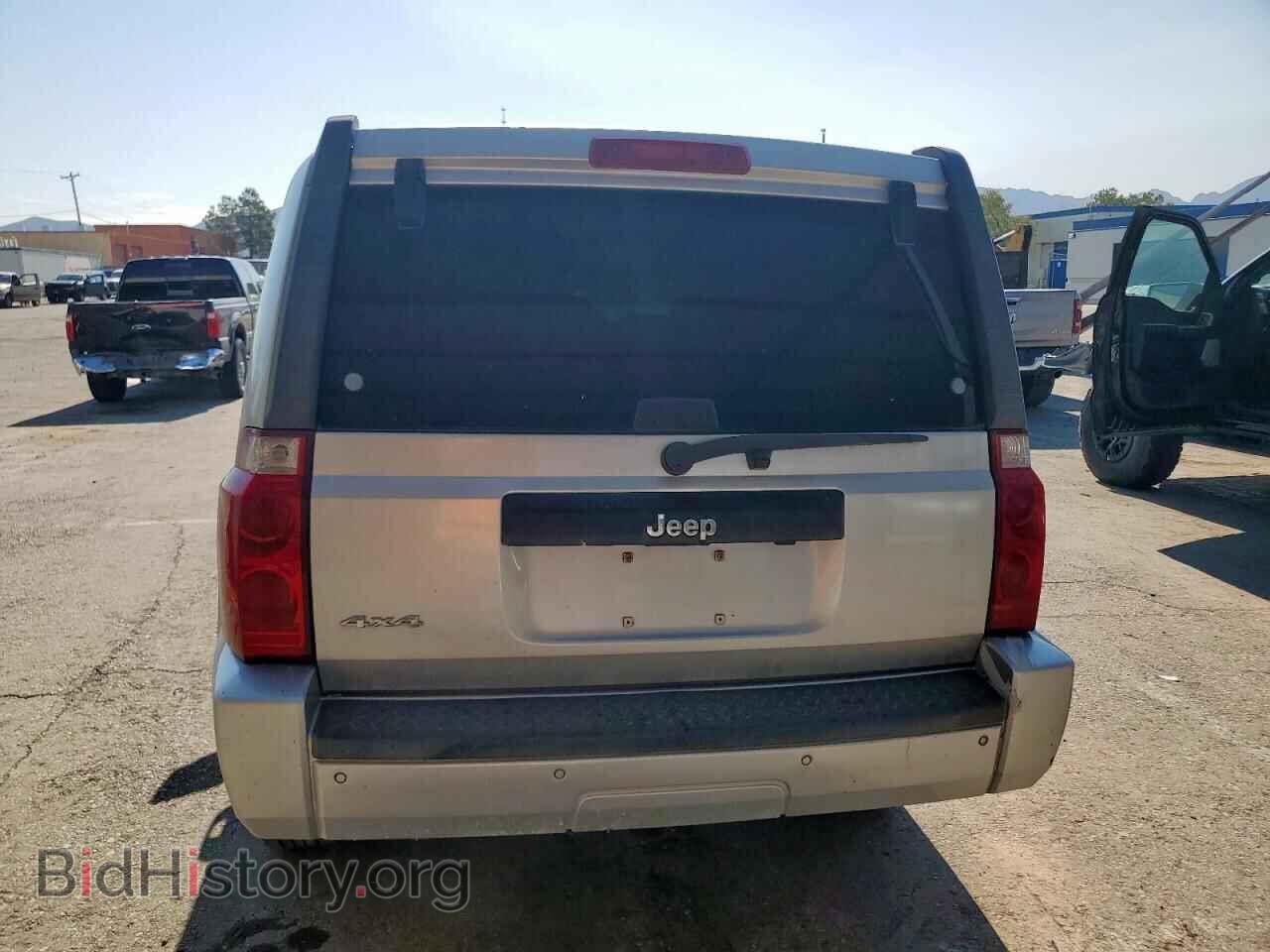 2006 JEEP COMMANDER - VIN: 1J8HG48K86C203892 - Photo 6