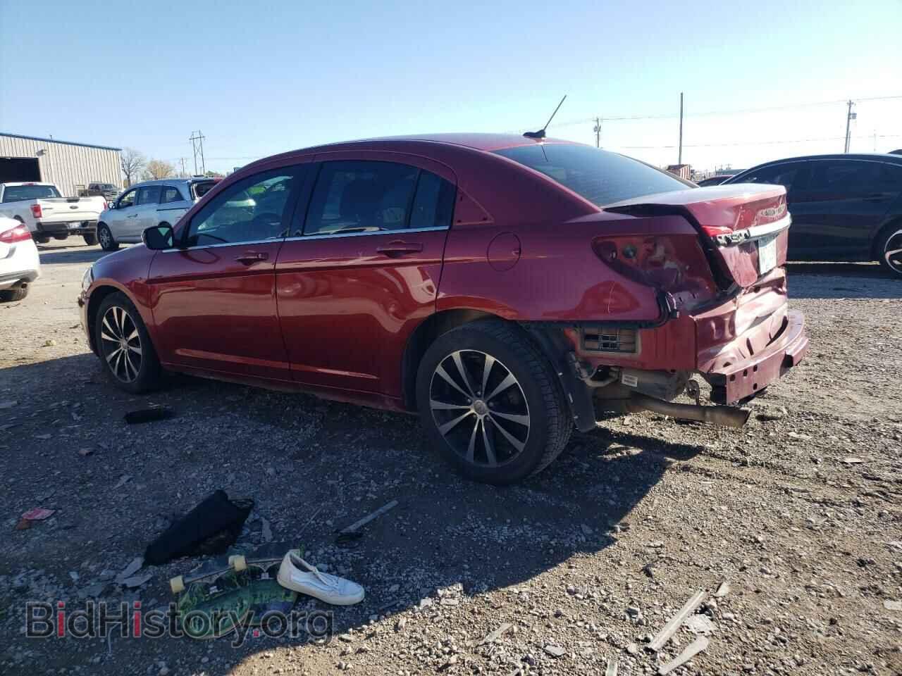 2013 CHRYSLER 200 - VIN: 1C3CCBBG2DN745727 - Фото 2