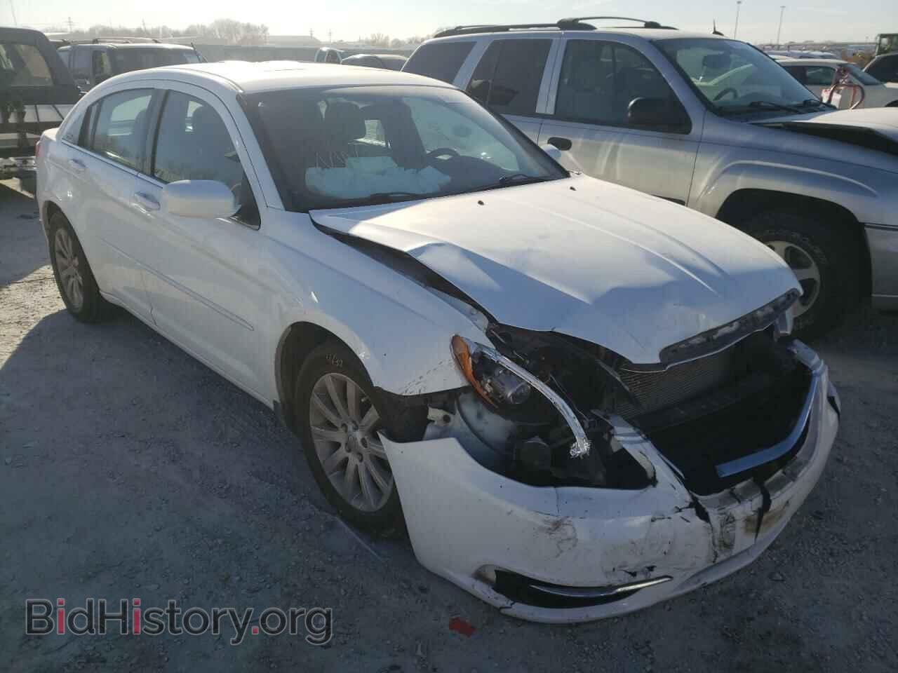 Фотография 1C3CCBBG7DN704123 - CHRYSLER 200 2013