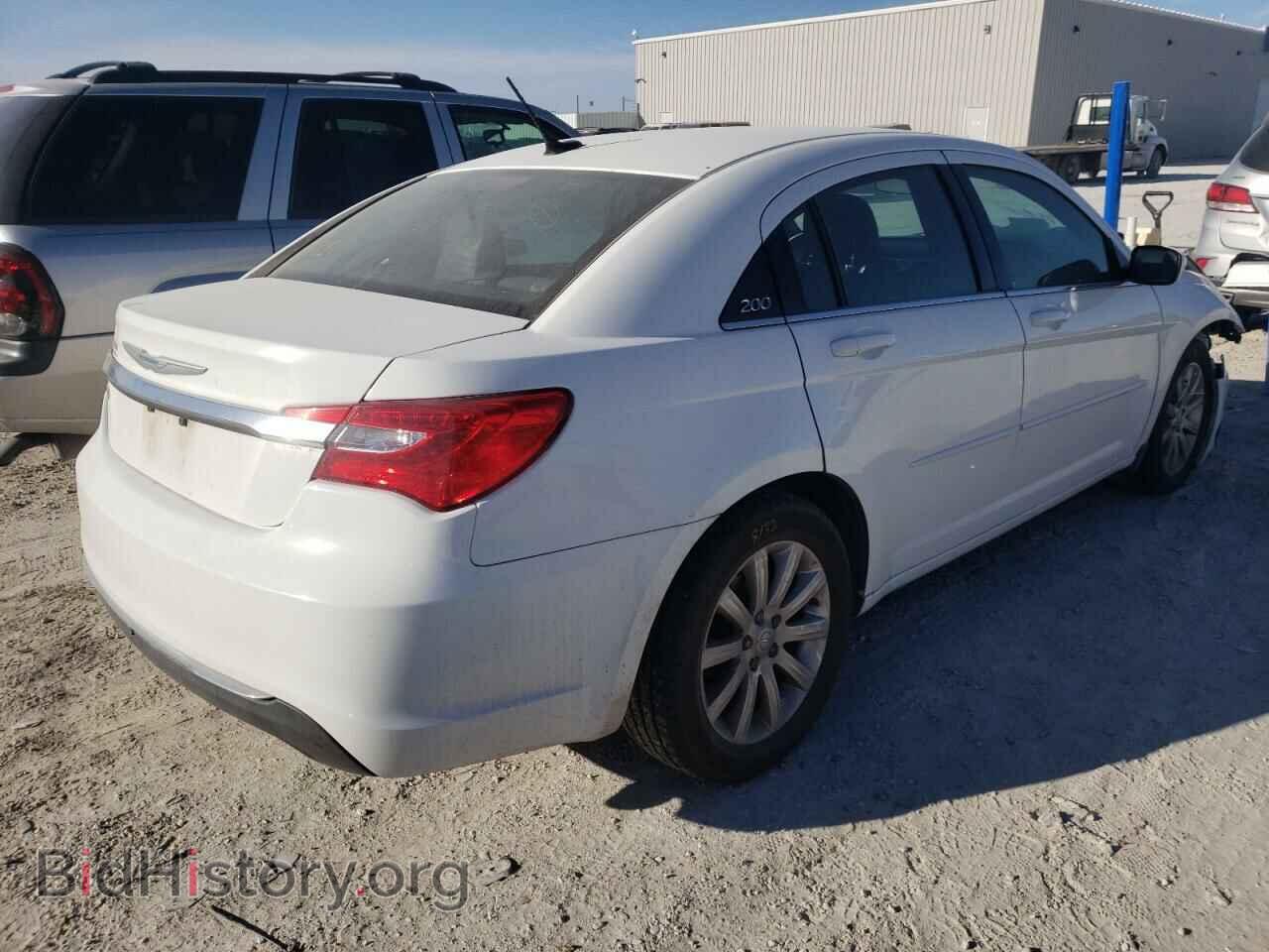 2013 CHRYSLER 200 - VIN: 1C3CCBBG7DN704123 - Фото 4
