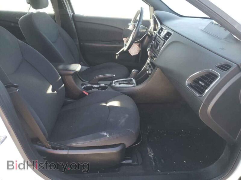 2013 Chrysler 200 (VIN 1C3CCBBG7DN704123) — фото 5 из 10