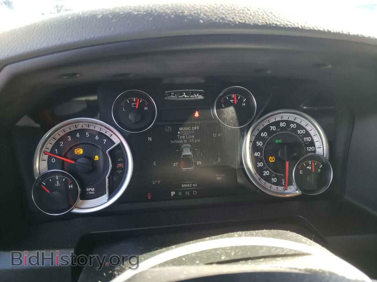 2018 RAM 1500 - VIN: 1C6RR7TT1JS271870 - Фото 9