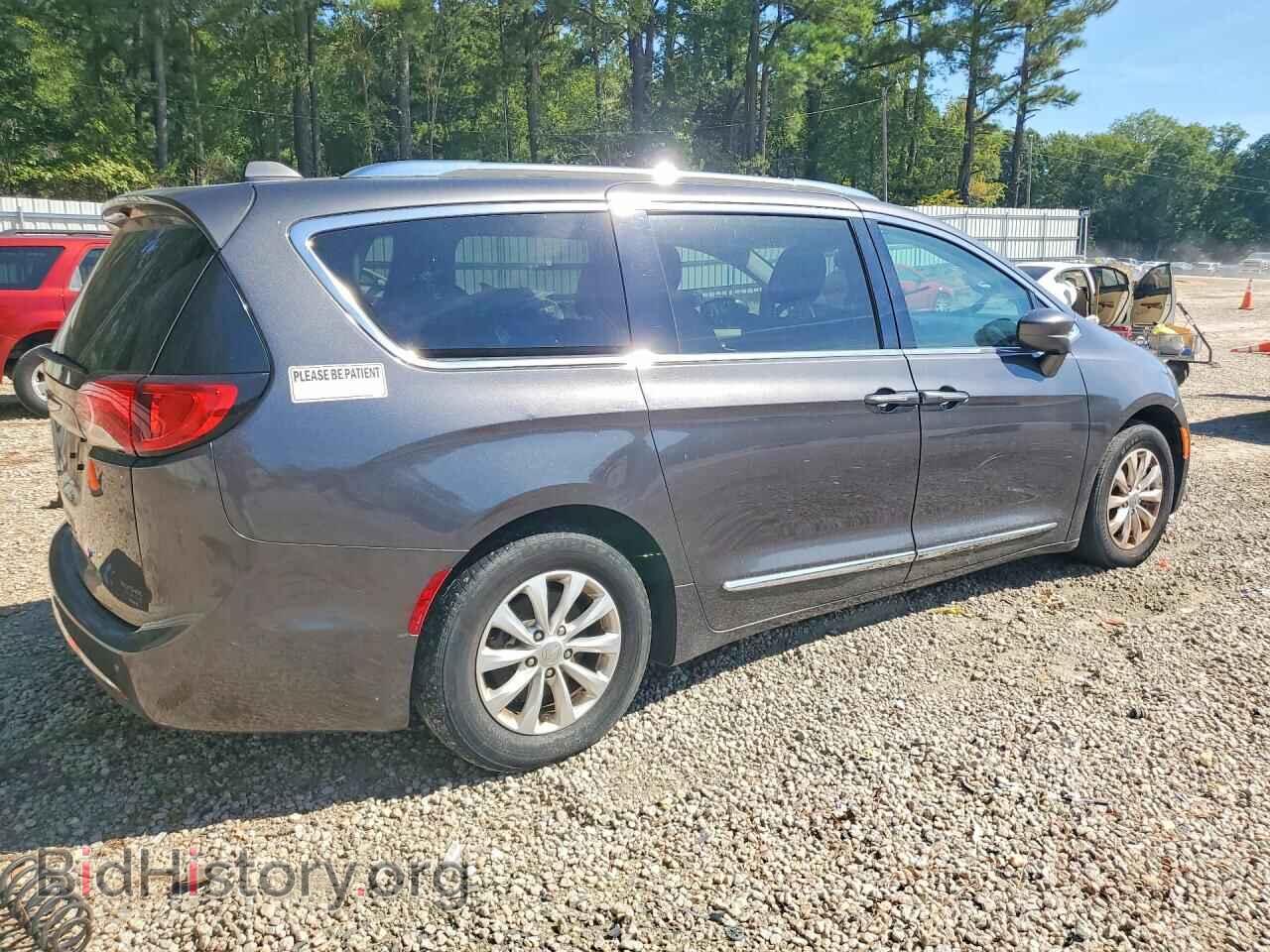 2018 CHRYSLER PACIFICA - VIN: 2C4RC1BG1JR142900 - Photo 3