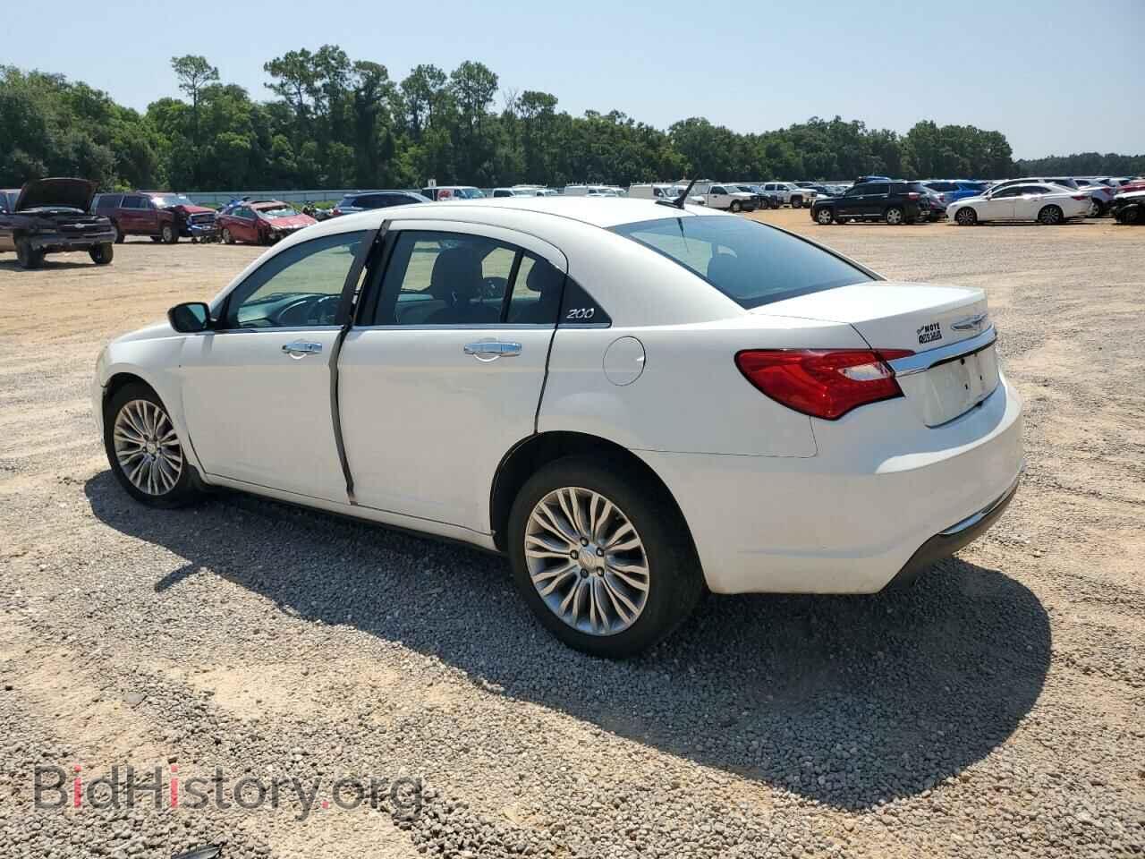 2011 CHRYSLER 200 - VIN: 1C3BC2FG9BN520109 - Фото 2