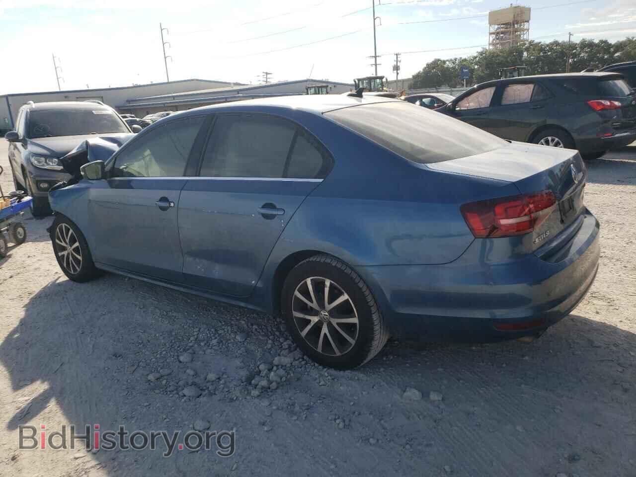 2017 VOLKSWAGEN JETTA - VIN: 3VWDB7AJ5HM257561 - Фото 2