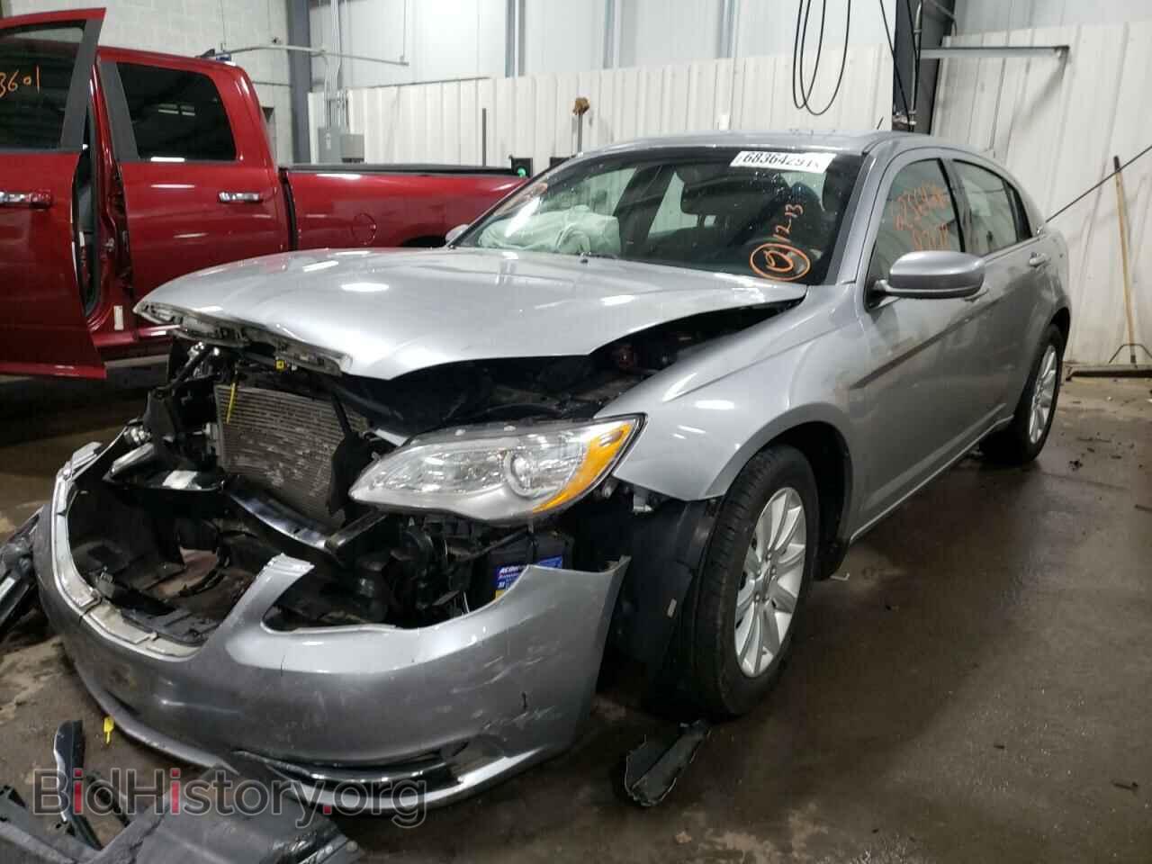 2013 CHRYSLER 200 - VIN: 1C3CCBBB1DN689977 - Фото 2