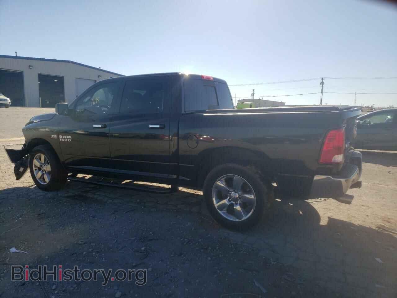2016 RAM 1500 - VIN: 3C6RR7LT3GG275645 - Фото 2