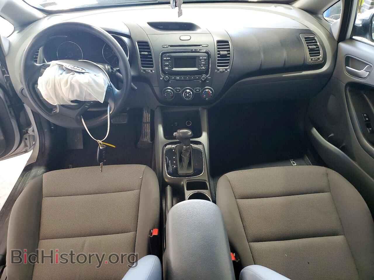 2017 KIA FORTE - VIN: 3KPFK4A78HE056553 - Photo 8