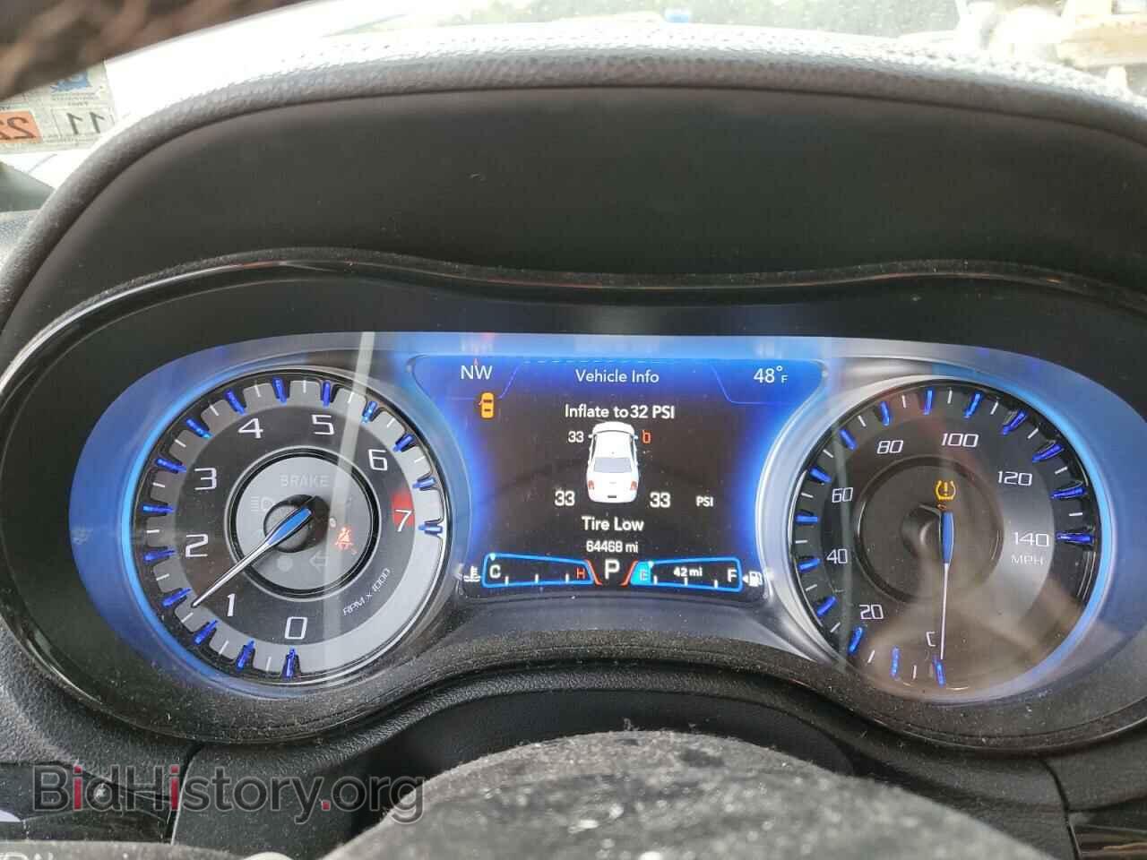 2019 CHRYSLER 300 - VIN: 2C3CCABG3KH718522 - Фото 9
