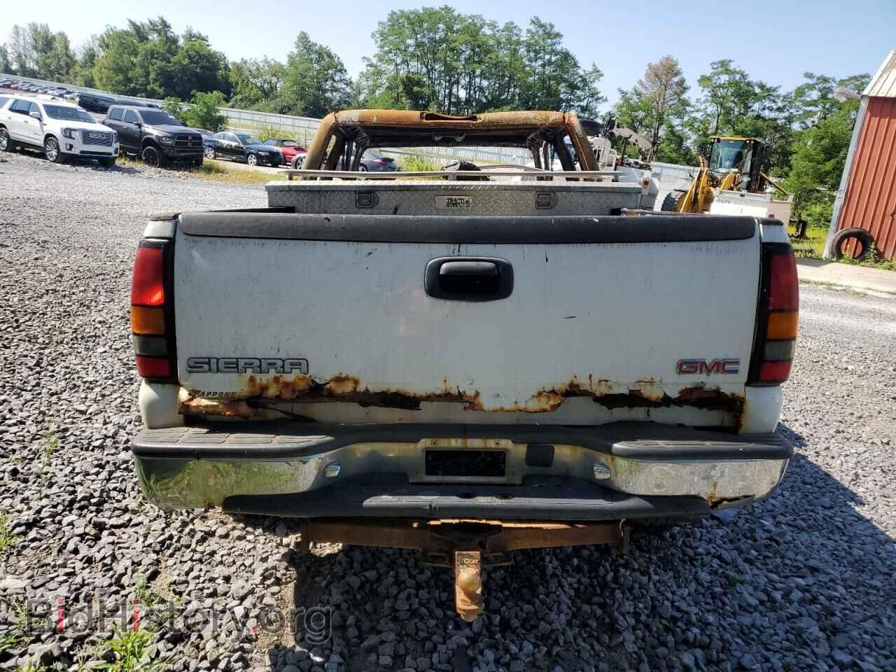 2007 GMC SIERRA - VIN: 1GTEK19VX7E174823 - Фото 6