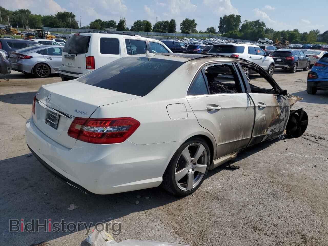 2011 MERCEDES-BENZ E-CLASS - VIN: WDDHF8HB7BA294263 - Фото 3