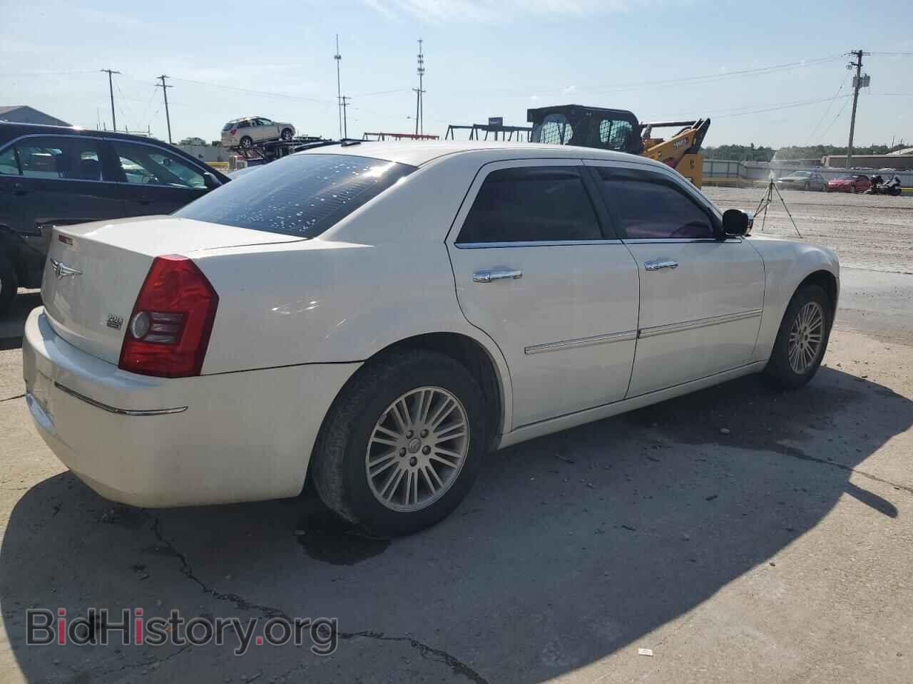 2010 CHRYSLER 300 - VIN: 2C3CA5CV0AH192794 - Фото 3