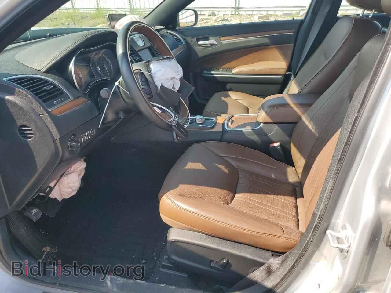2019 CHRYSLER 300 - VIN: 2C3CCAPT5KH701551 - Фото 7