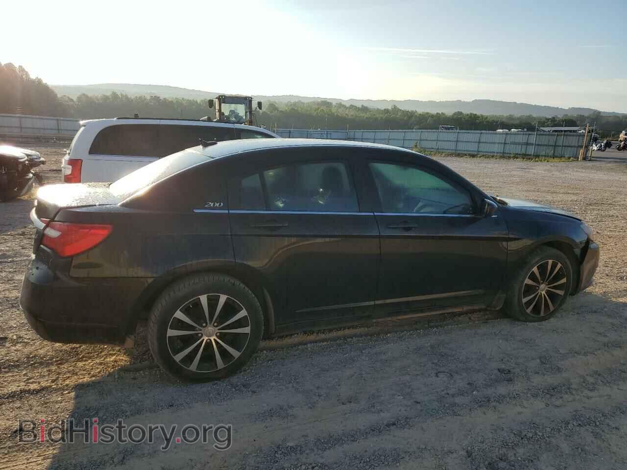 2013 CHRYSLER 200 - VIN: 1C3CCBCGXDN526190 - Фото 3