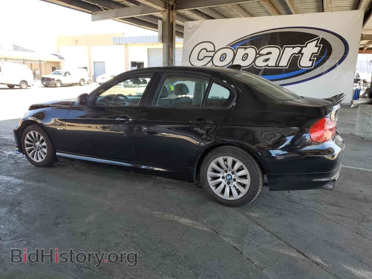 2009 BMW 3 SERIES - VIN: WBAPH53509A433804 - Фото 2