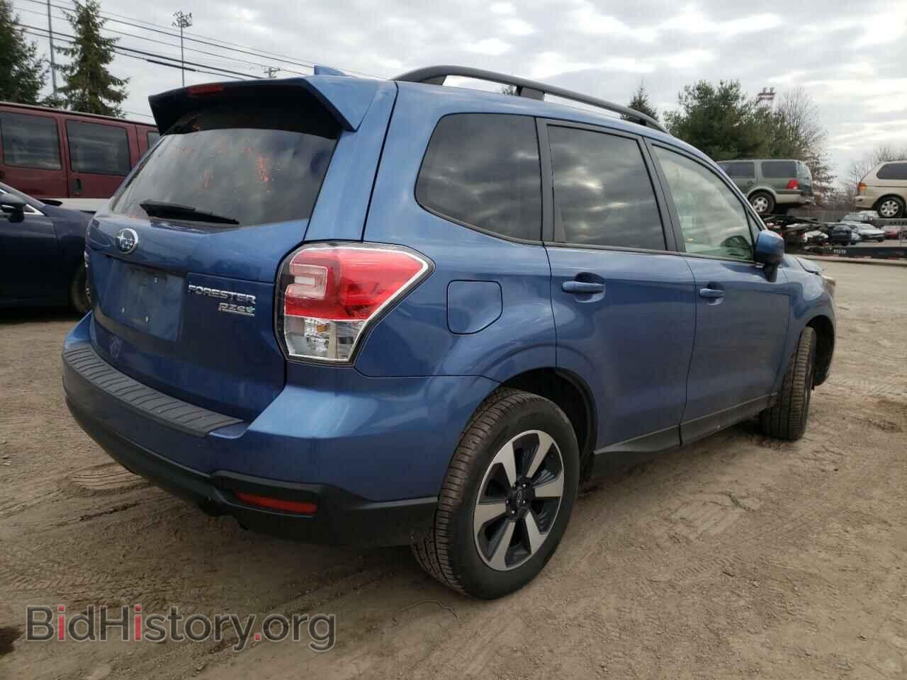 2017 SUBARU FORESTER - VIN: JF2SJAGC4HH504593 - Фото 4