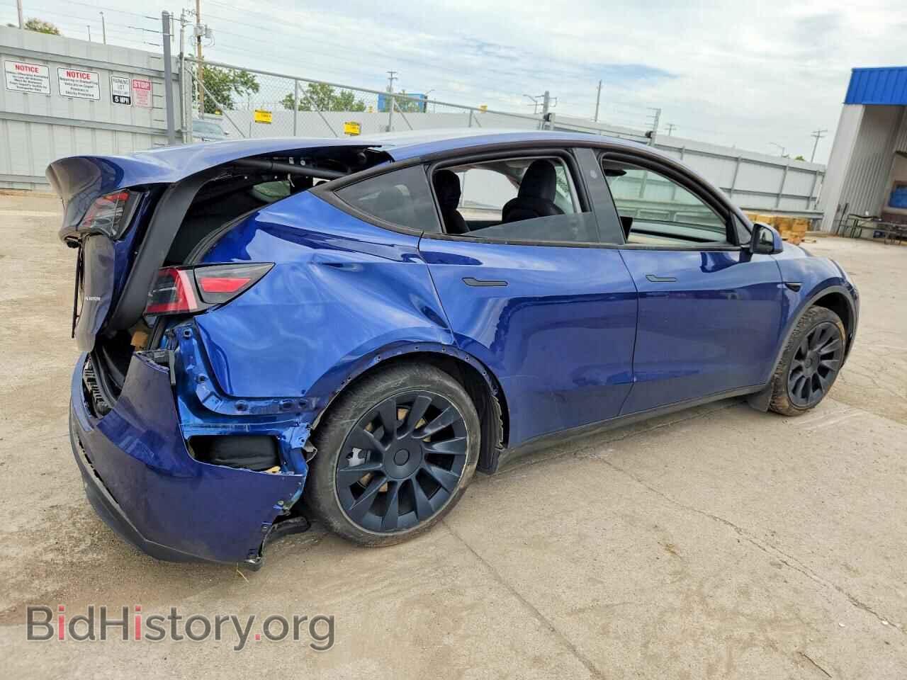 2024 TESLA MODEL Y - VIN: 7SAYGDEE6RA281827 - Photo 3