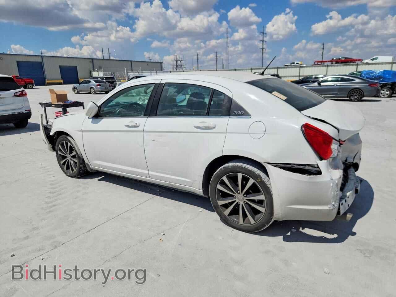 2013 CHRYSLER 200 - VIN: 1C3CCBBG2DN744299 - Photo 2