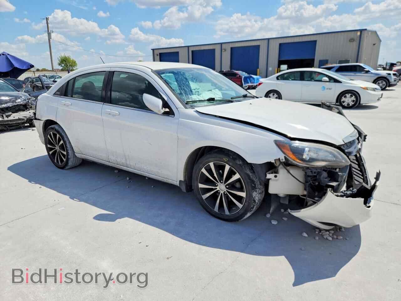 2013 CHRYSLER 200 - VIN: 1C3CCBBG2DN744299 - Photo 4