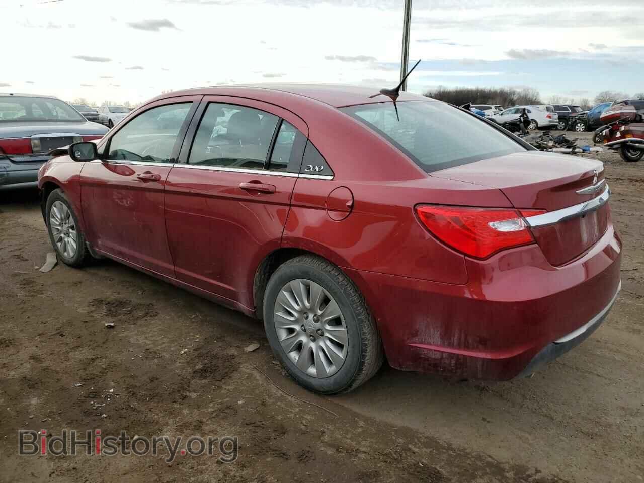 2013 CHRYSLER 200 - VIN: 1C3CCBAG8DN723815 - Фото 2