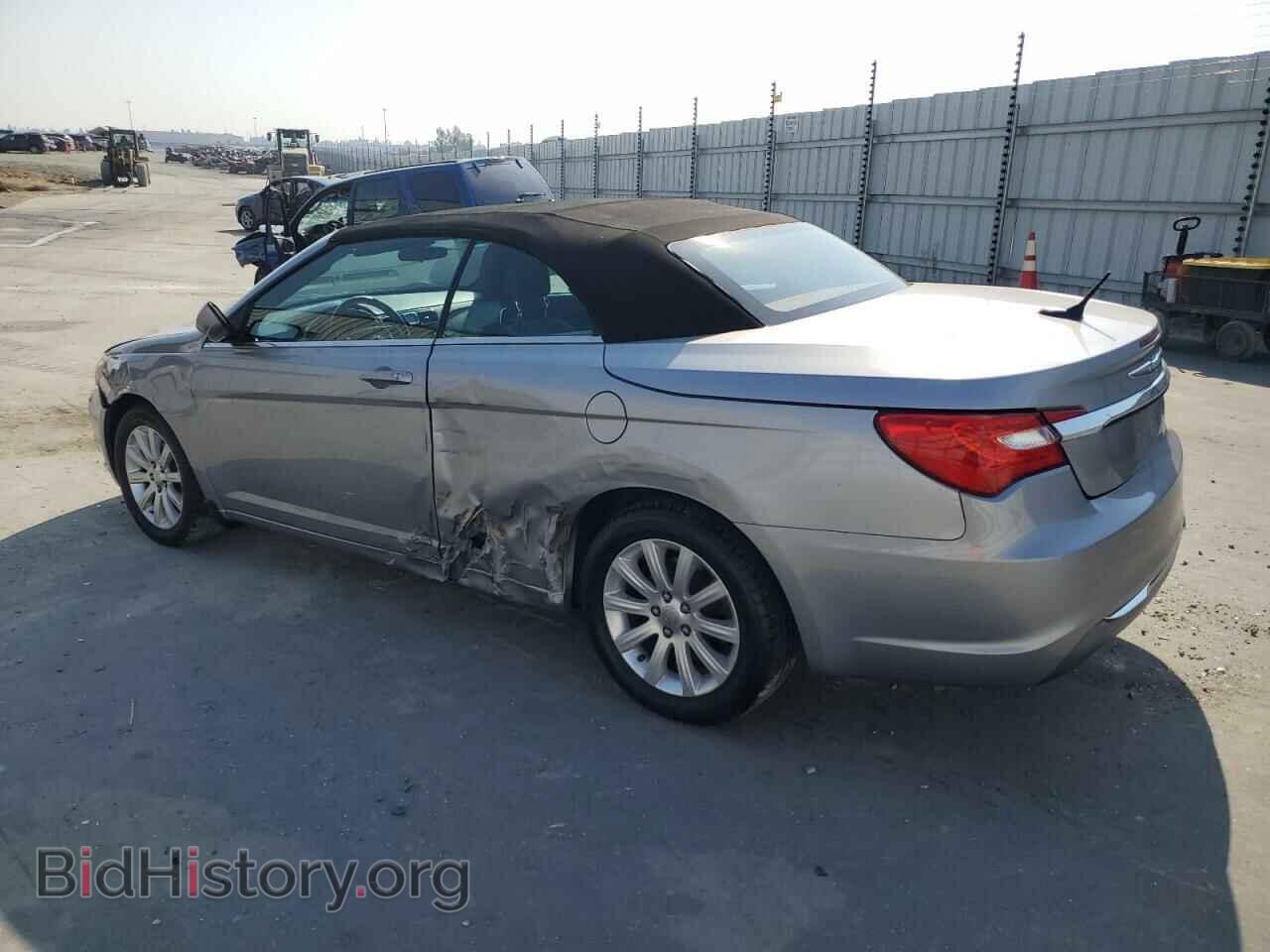 2013 CHRYSLER 200 - VIN: 1C3BCBEB4DN512119 - Фото 2