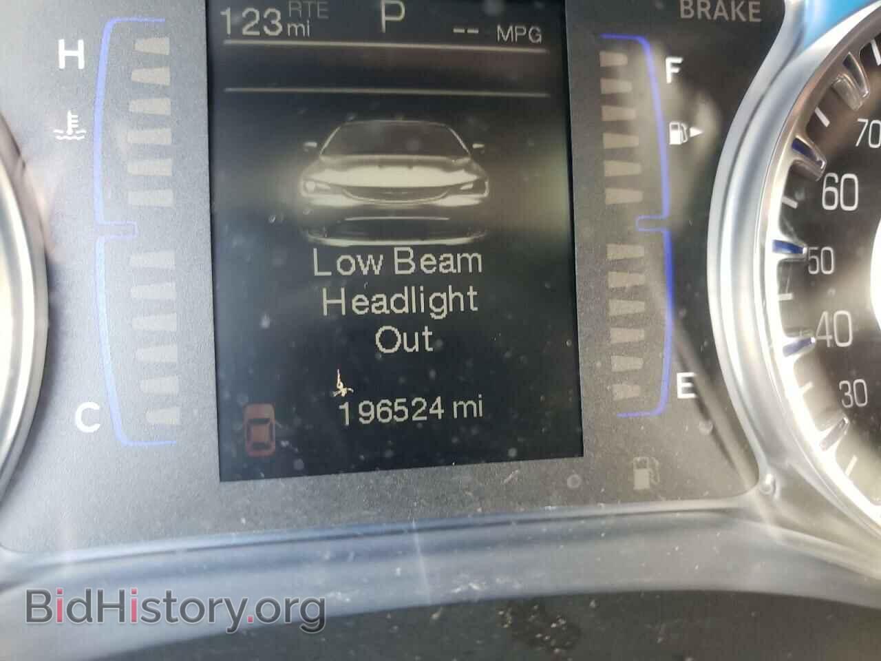 2015 CHRYSLER 200 - VIN: 1C3CCCAB3FN672205 - Photo 8
