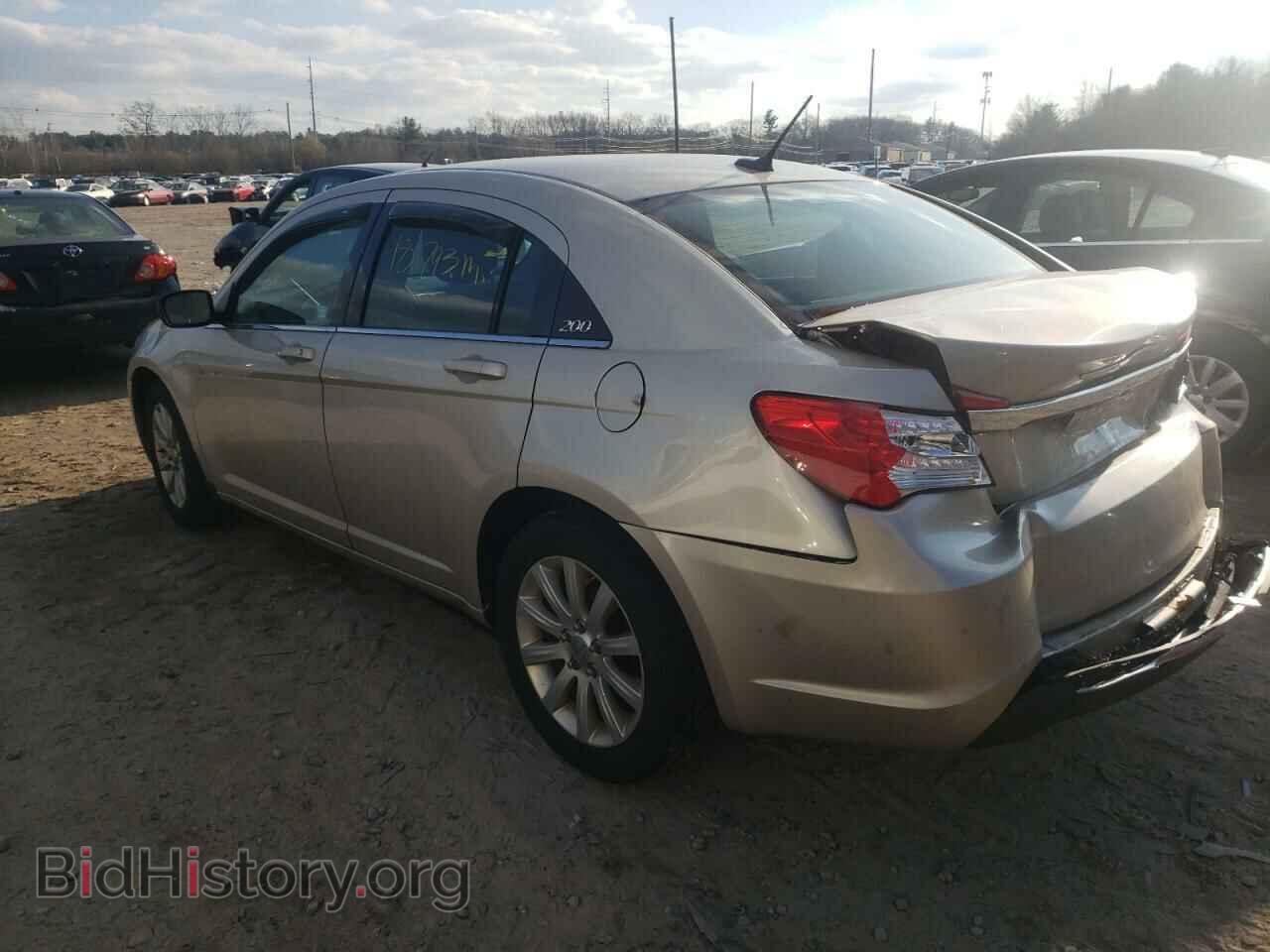 2013 CHRYSLER 200 - VIN: 1C3CCBAB7DN686664 - Photo 2