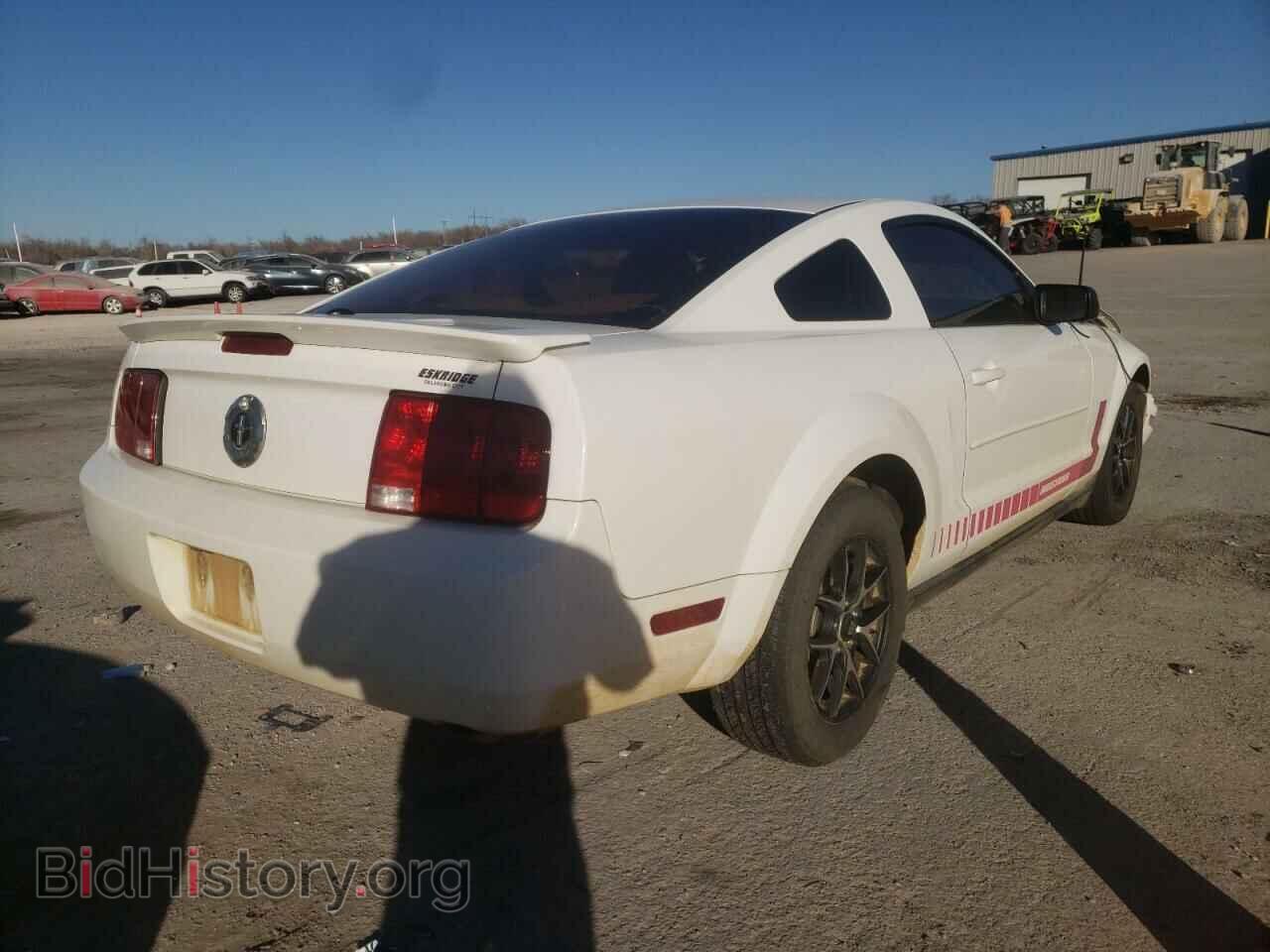 2008 FORD MUSTANG - VIN: 1ZVHT80N985204442 - Фото 4