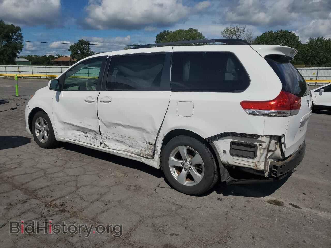 2011 TOYOTA All Models - VIN: 5TDKK3DC5BS077777 - Фото 2