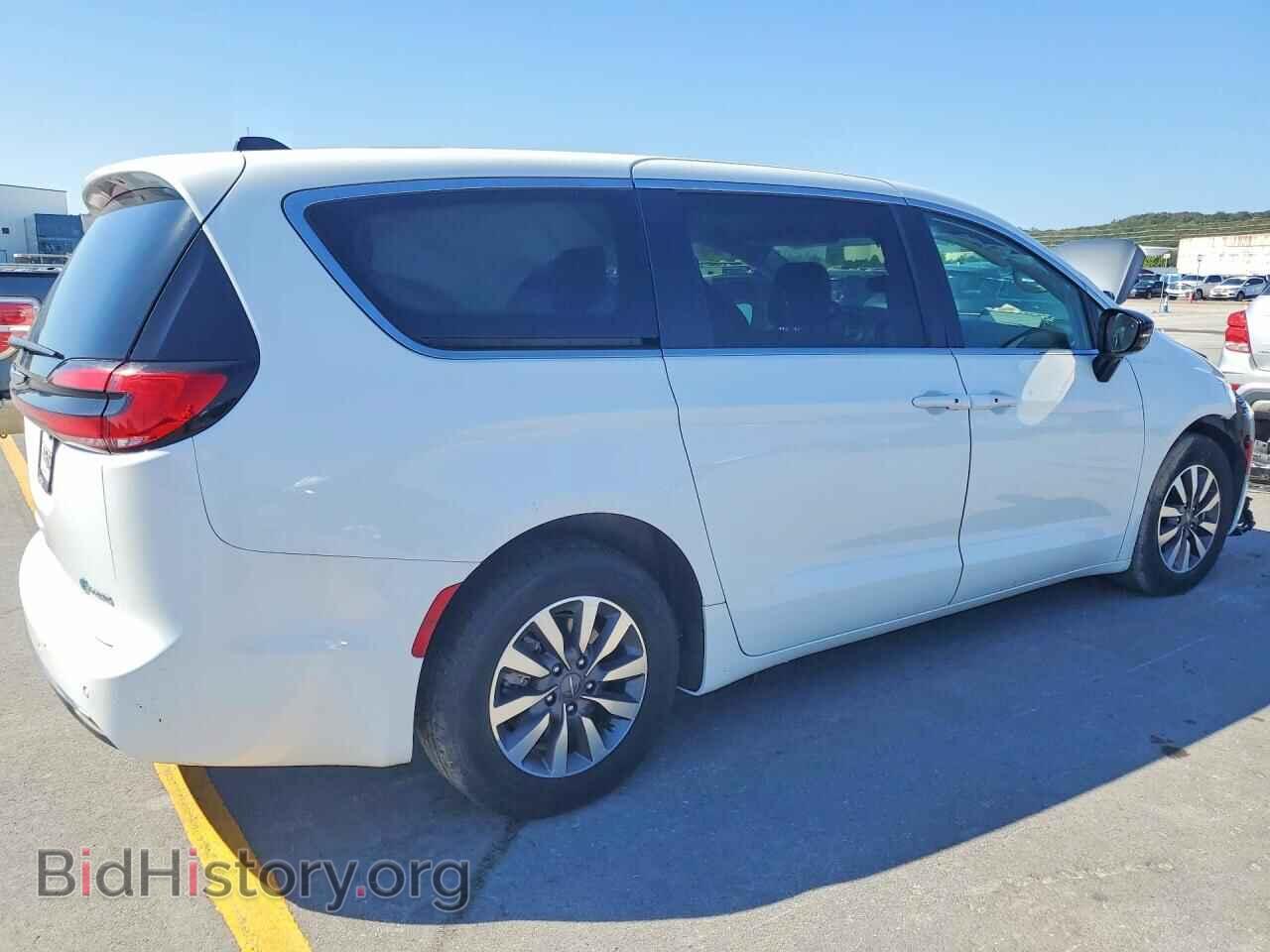 2024 CHRYSLER PACIFICA - VIN: 2C4RC1S72RR118178 - Photo 3