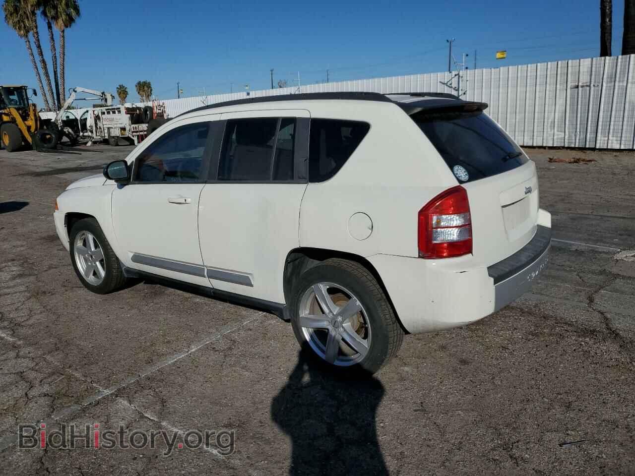 2010 JEEP COMPASS - VIN: 1J4NT5FB1AD538150 - Photo 2