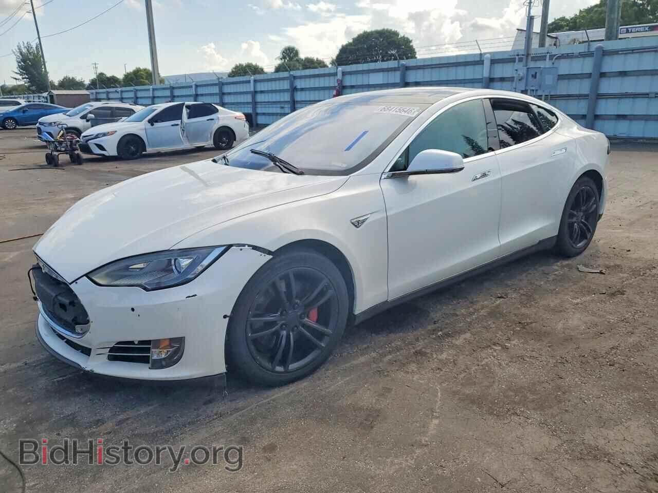 Фотография 5YJSA1S22FF096735 - TESLA MODEL S 2015