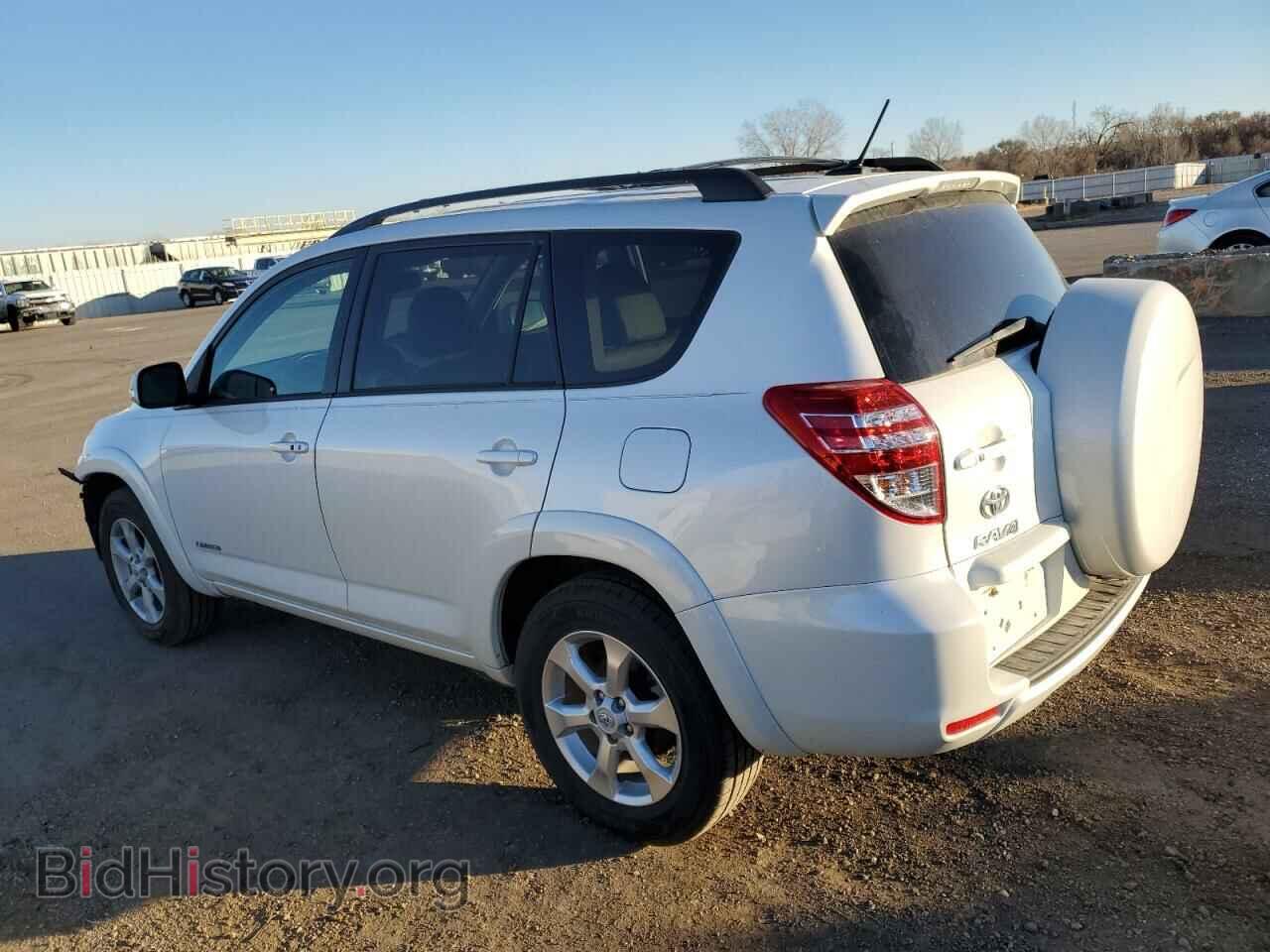 2011 TOYOTA RAV4 - VIN: 2T3DF4DV0BW158611 - Фото 2