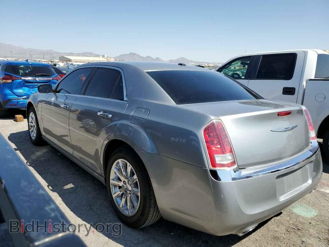 2011 CHRYSLER 300 - VIN: 2C3CA5CG7BH546751 - Фото 2