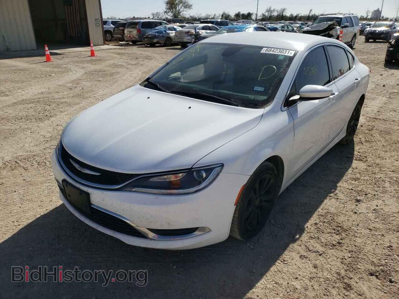 2015 CHRYSLER 200 - VIN: 1C3CCCAB1FN570207 - Фото 2