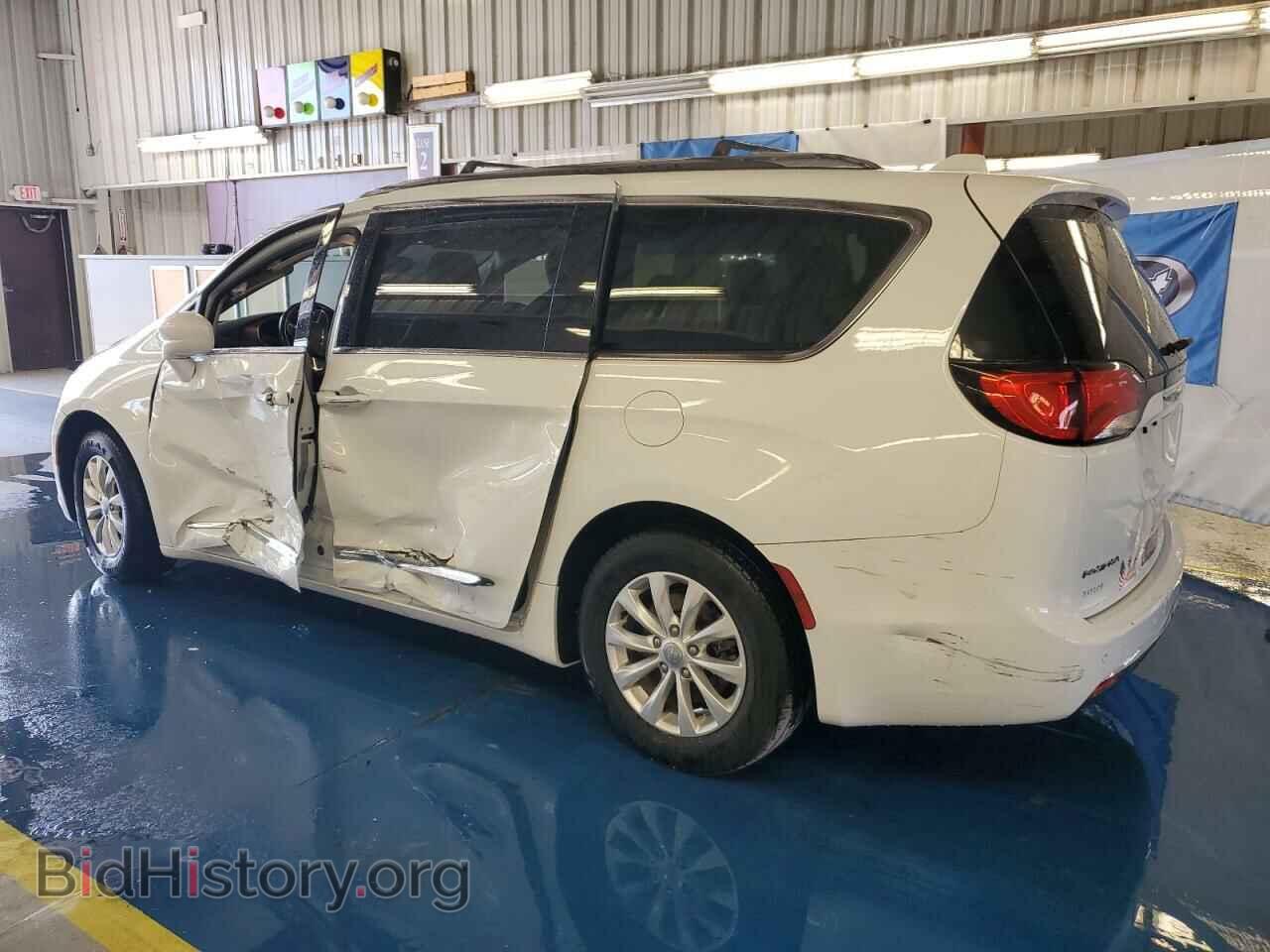 2019 CHRYSLER PACIFICA - VIN: 2C4RC1BG7KR624868 - Фото 2