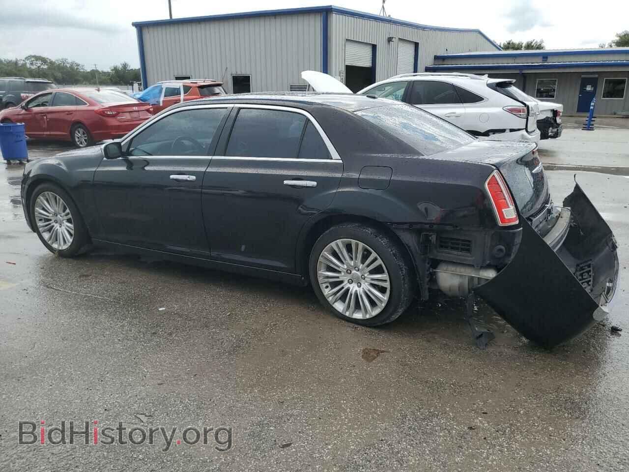 2014 CHRYSLER 300 - VIN: 2C3CCAET1EH382866 - Фото 2