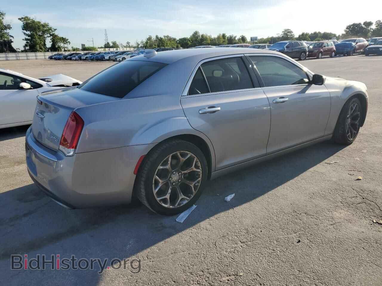 2018 CHRYSLER 300 - VIN: 2C3CCAPT0JH181449 - Фото 3