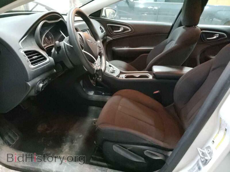 2016 Chrysler 200 (VIN 1C3CCCAB0GN179681) — photo 7 of 12