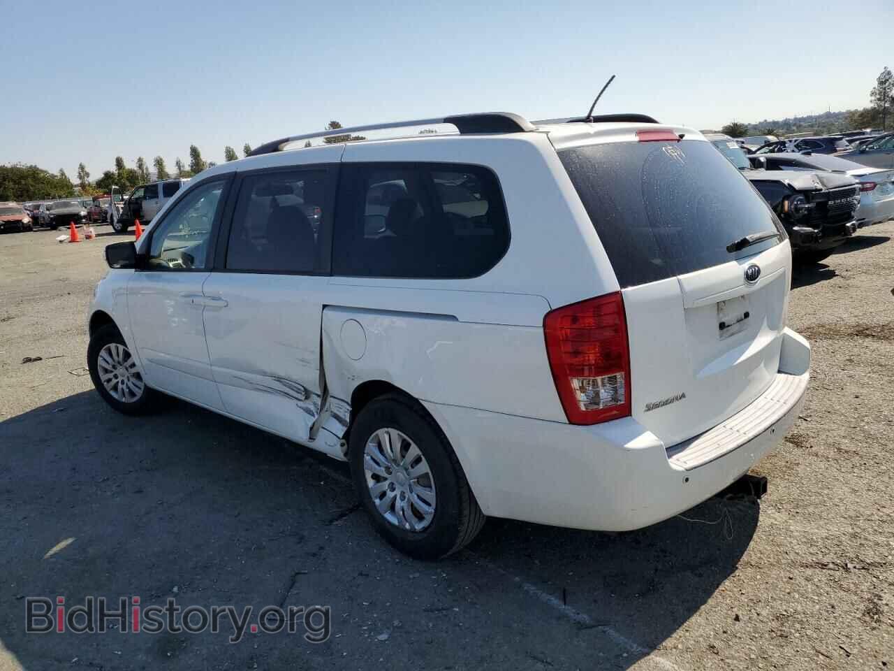 2011 KIA All Models - VIN: KNDMG4C70B6411587 - Фото 2