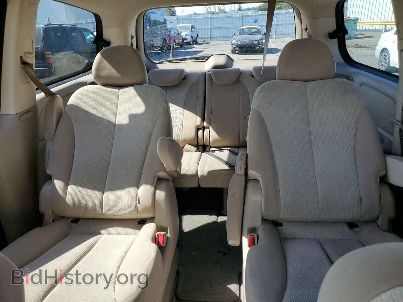 2011 KIA All Models - VIN: KNDMG4C70B6411587 - Фото 10