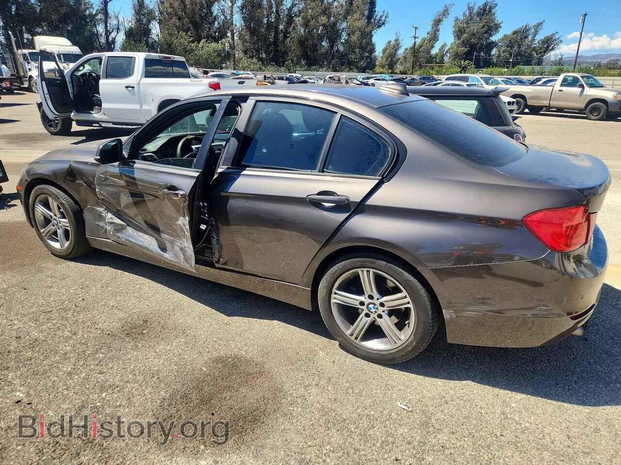 2012 BMW 3 SERIES - VIN: WBA3A5C50CF345218 - Photo 2