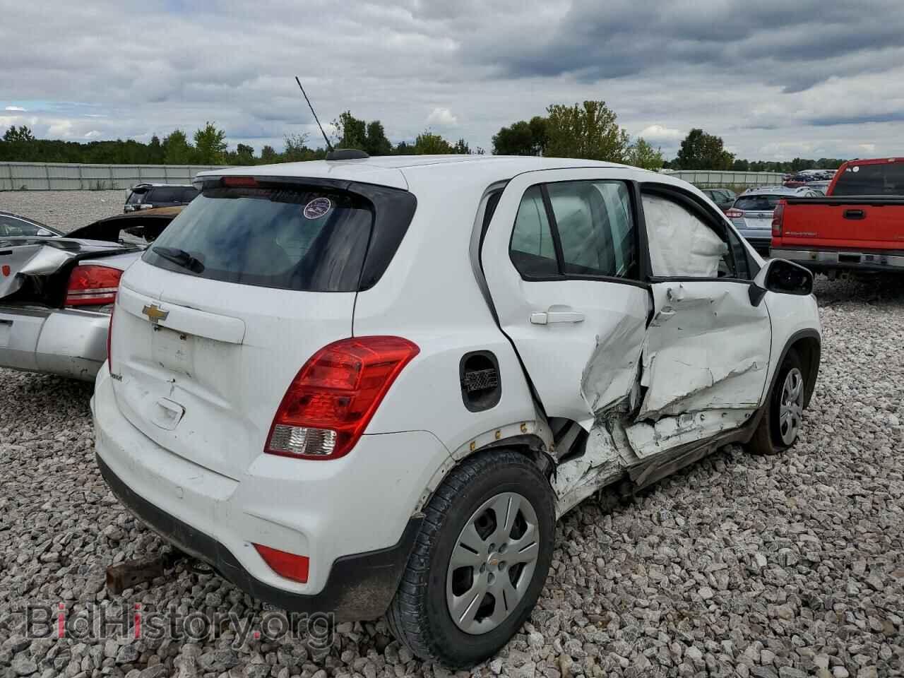 2017 CHEVROLET TRAX - VIN: KL7CJKSB2HB104300 - Фото 3