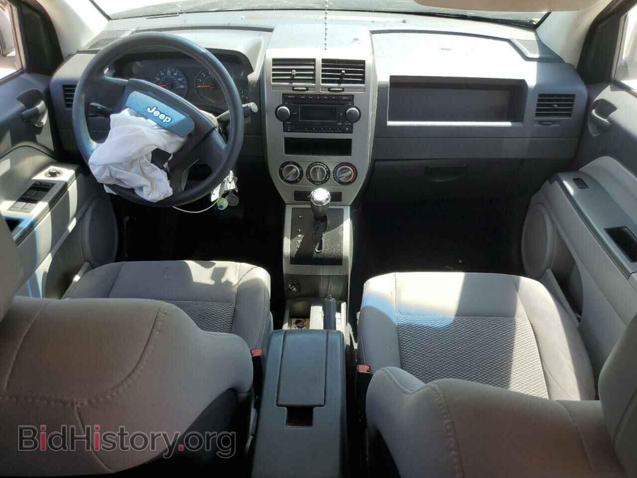2007 JEEP COMPASS - VIN: 1J8FF47W47D169492 - Фото 8