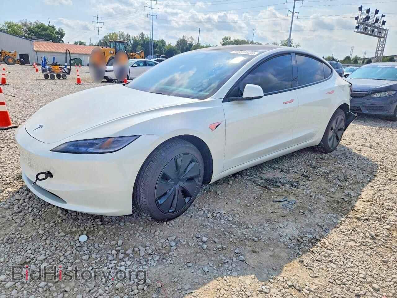 Фотография 5YJ3E1EAXTF215638 - TESLA MODEL 3 2026